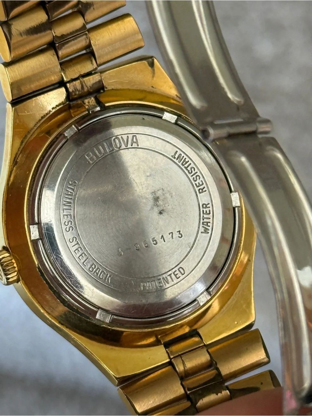 Bulova men wristwatch